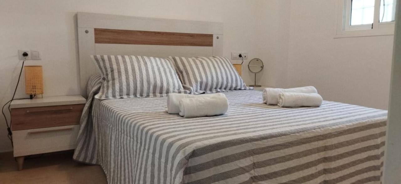 Apartamentos Costa De La Luz Playa Rota Exteriör bild